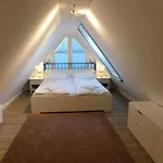 Darsser Strandgut - Haus Ahrenshooper Holz شقة